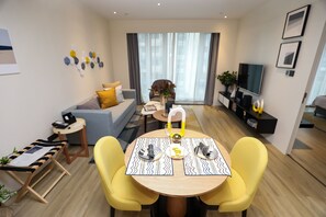 Executive Room, 1 Bedroom | Living room | LED TV, DVD player - Citadines Gaoke Liangjiang Chongqing (Chongqing)