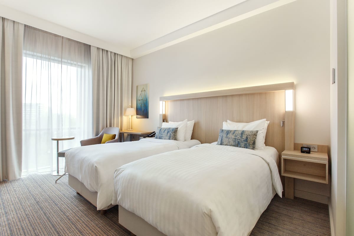 standard room, 2 single beds | 1 bedroom, in-room safe, desk, iron/ironing board