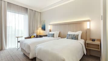 Habitación estándar, 2 camas individuales | Caja de seguridad en la habitación y escritorio