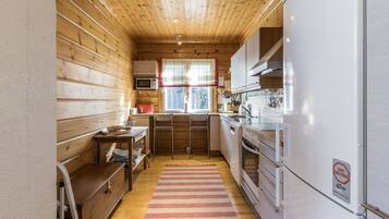 Fridge, microwave, dishwasher, cookware/dishes/utensils