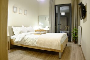 1 soverom, safe på rommet, strykejern/-brett og internettilgang