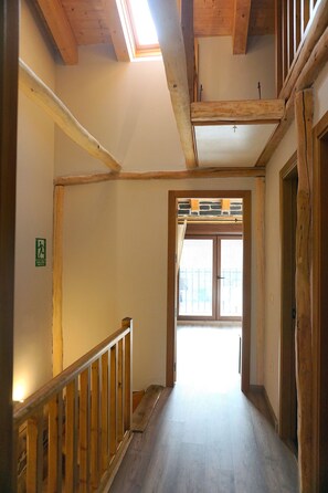 Interior - Ideal for families and friends surrounded by mountainous and rugged landscapes (Palancares)