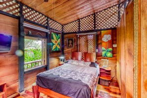 3 slaapkamers, een strijkplank/strijkijzer, internet, beddengoed