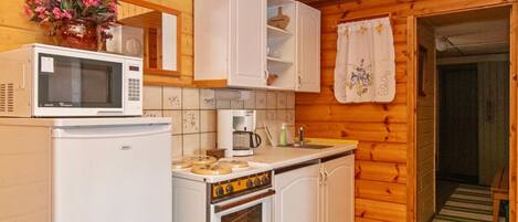 冰箱、微波炉、洗碗机、厨具/餐具