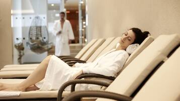 Sauna, steam room