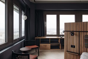 Deluxe Room, 1 King Bed, Non Smoking | Hypo-allergenic bedding, blackout drapes, soundproofing