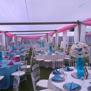 Breakfast, lunch and dinner served - Palena Gardens Hotel (Sekondi-Takoradi)