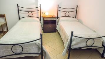 3 bedrooms, bed sheets