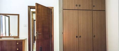 3 間睡房、床單