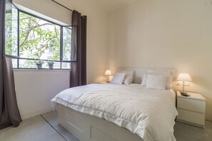 2 bedrooms, iron/ironing board, WiFi, bed sheets - Gordon Beach Ruppin street Best location (Tel Aviv-Yafo)