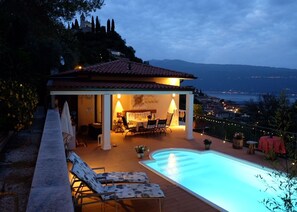 Piscina all'aperto