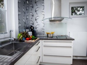 Fridge, oven, dishwasher, highchair - Kegelrobbe by Interhome (Norddeich)