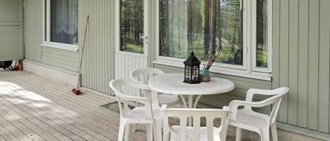 屋外ダイニングエリア