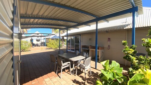 Osprey Holiday Village Unit 118 - Villa with a Pool in the Complex