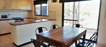 Ningaloo Breeze Villa 3