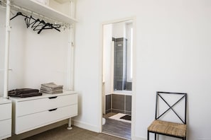 Hair dryer - Martinique Street (BORDEAUX)