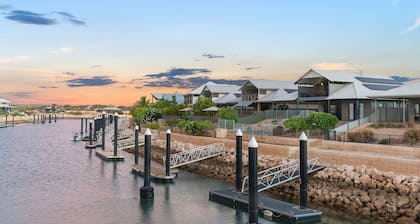 3 Kestrel Place - Private Jetty & Pool