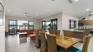 Interior - 3 Kestrel Place - complete with private pool (EXMOUTH)
