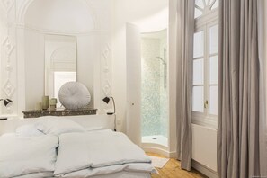 2 bedrooms, free WiFi - Beautiful apartment, luxuriously restorated (BORDEAUX)