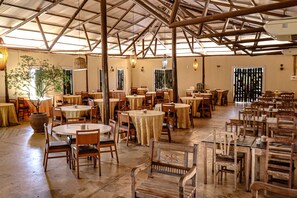 Restaurant - Ranchos 30 Hotel Fazenda (Hidrolandia)
