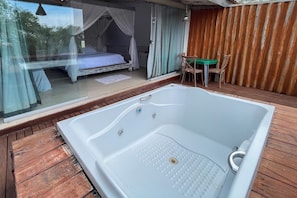 Mirante Luxo | Jetted bathtub - Ranchos 30 Hotel Fazenda (Hidrolandia)