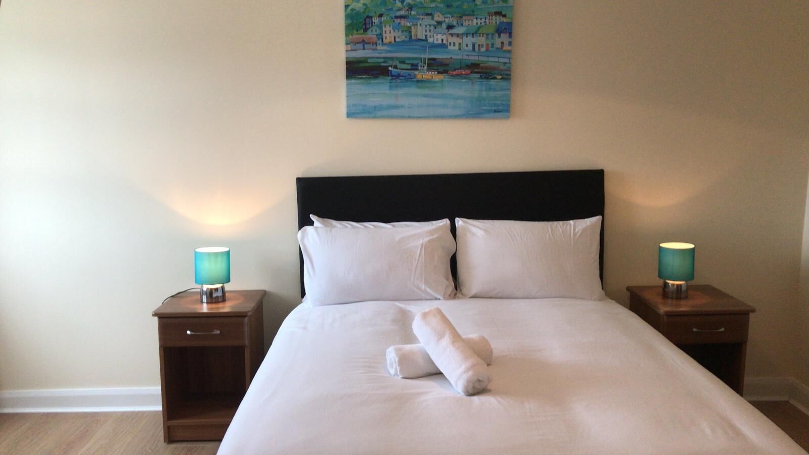 2 bedrooms, bed sheets