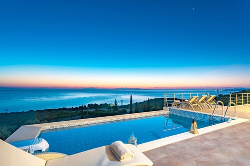 2 Schlafzimmer Villa mit privatem Pool und herrlicher Aussicht