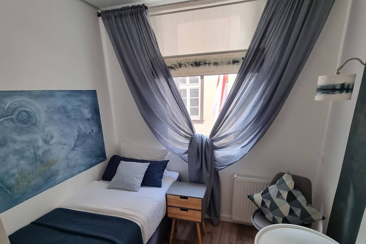 Yhden hengen design-huone | 1 makuuhuone, italialaiset Frette-lakanat, ylelliset vuodevaatteet