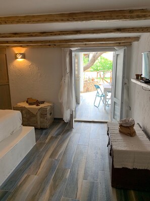2 slaapkamers, reisbedje, gratis wifi, beddengoed