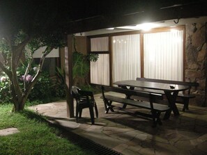 Outdoor dining - OASIS de 5 dorm. a pasos de Playa Mansa (Punta del Este)