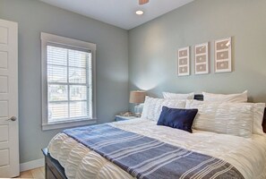 2 bedrooms, iron/ironing board, Internet, bed sheets