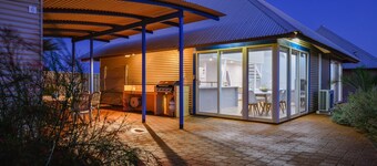 Osprey Holiday Village Unit 106 - Villa with a Pool in the Complex