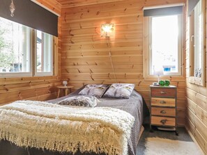 2 間睡房、可攜式嬰兒床、Wi-Fi