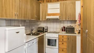 冰箱、微波炉、洗碗机、厨具/餐具