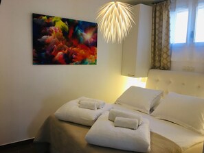 2 Schlafzimmer, Zimmersafe, Bügeleisen/Bügelbrett, WLAN
