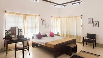 2 bedrooms, in-room safe, WiFi, bed sheets