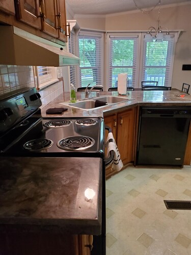 Fisherman, Traveling Workers and Vactioners love the Barefoot Retreat