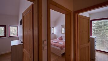 5 bedrooms, free Internet