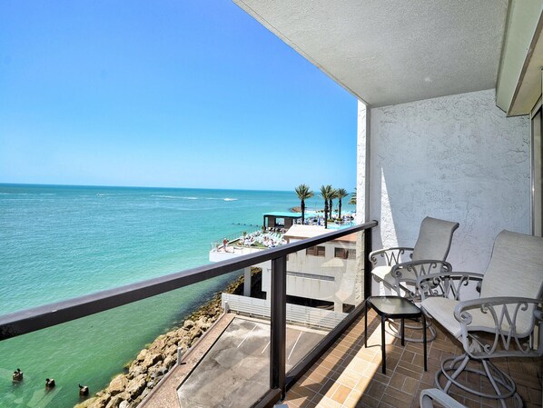Property grounds - 440 West Condos 607-N 6th Floor 440 West Condo with Stunning Water View. (Clearwater Beach)