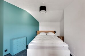 2 bedrooms, iron/ironing board, travel crib, free WiFi