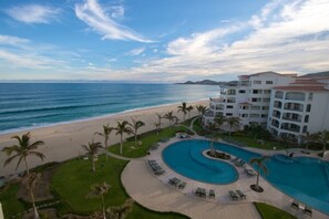 Condo, 3 phòng ngủ | Hồ bơi ngoài trời