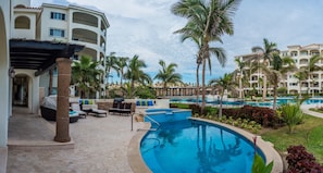 Appart'hôtel, 3 chambres | Piscine | Piscine extérieure