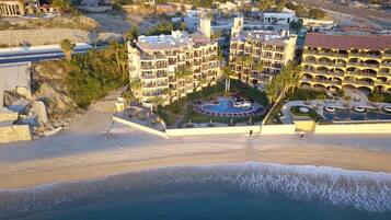 Condo, 3 habitaciones | Vista a la playa o el mar