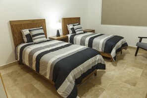 2 habitaciones, muebles diferentes, wifi gratis y ropa de cama