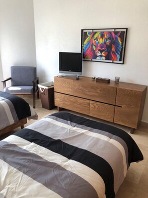 Condo, 2 phòng ngủ | 2 phòng ngủ, trang bị nội thất với thiết kế riêng biệt 