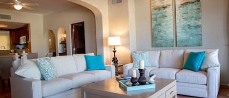 Condo, 3 Bedrooms | Living area