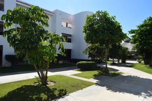 Condo, 2 Bedrooms | Exterior
