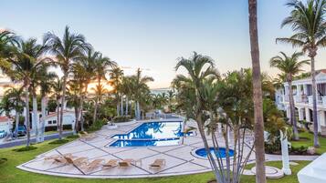 Condo, 3 habitaciones | Alberca al aire libre | Alberca al aire libre