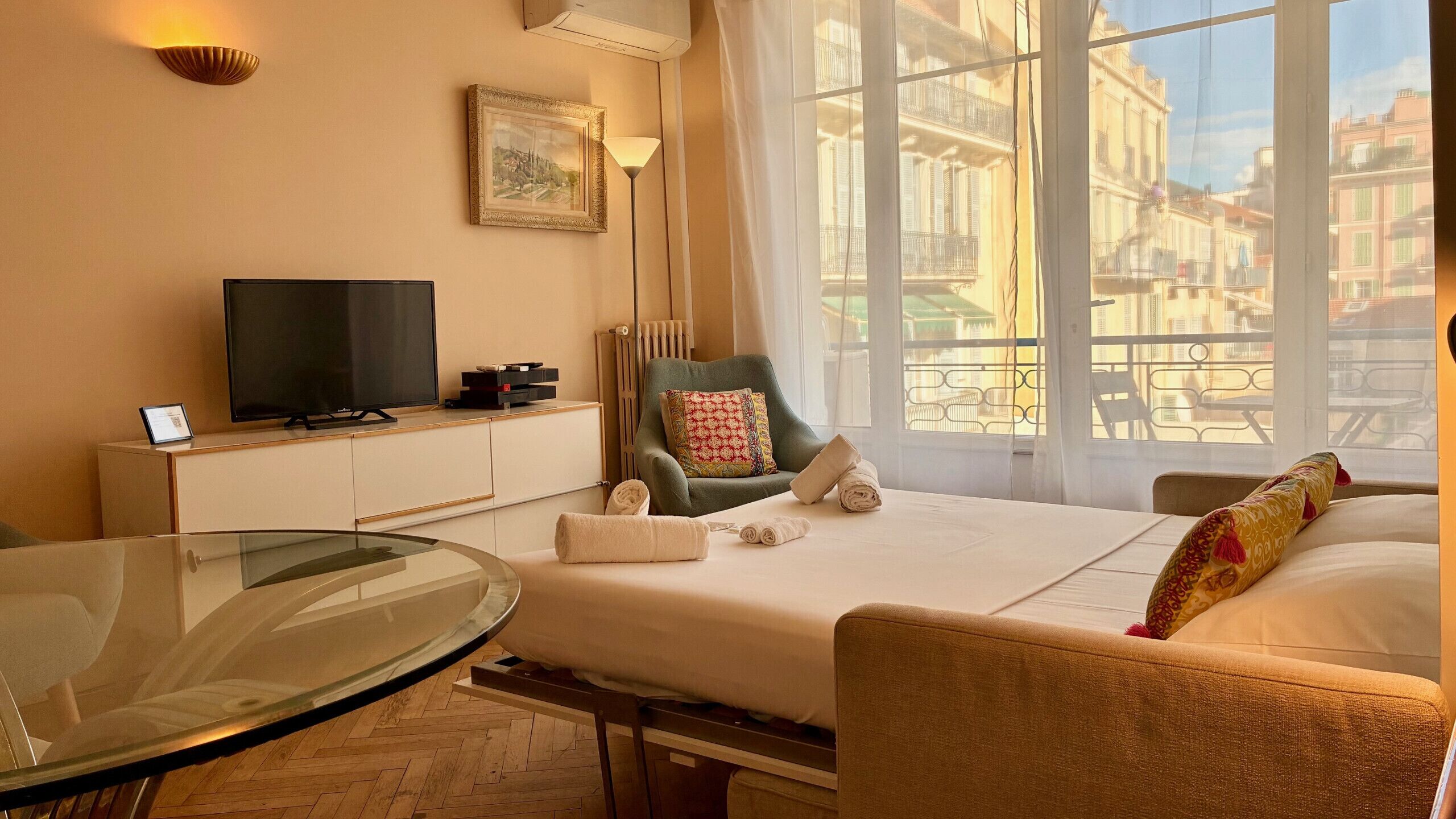 Strykejern/-brett, wi-fi (inkludert) og sengetøy