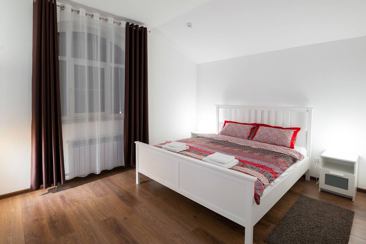 Deluxe Studio Suite, 1 Queen Bed with Sofa bed, City View